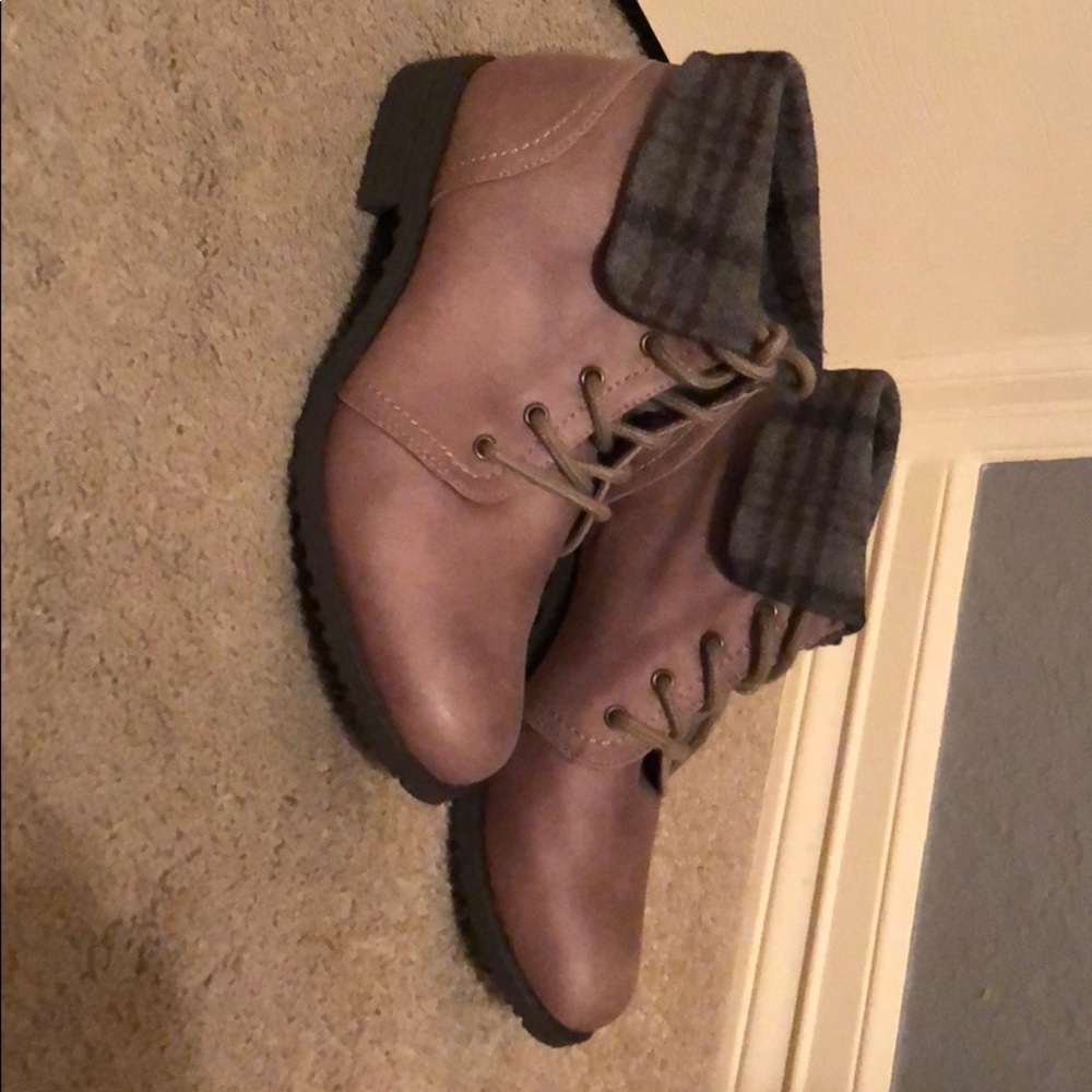 Woman’s boots